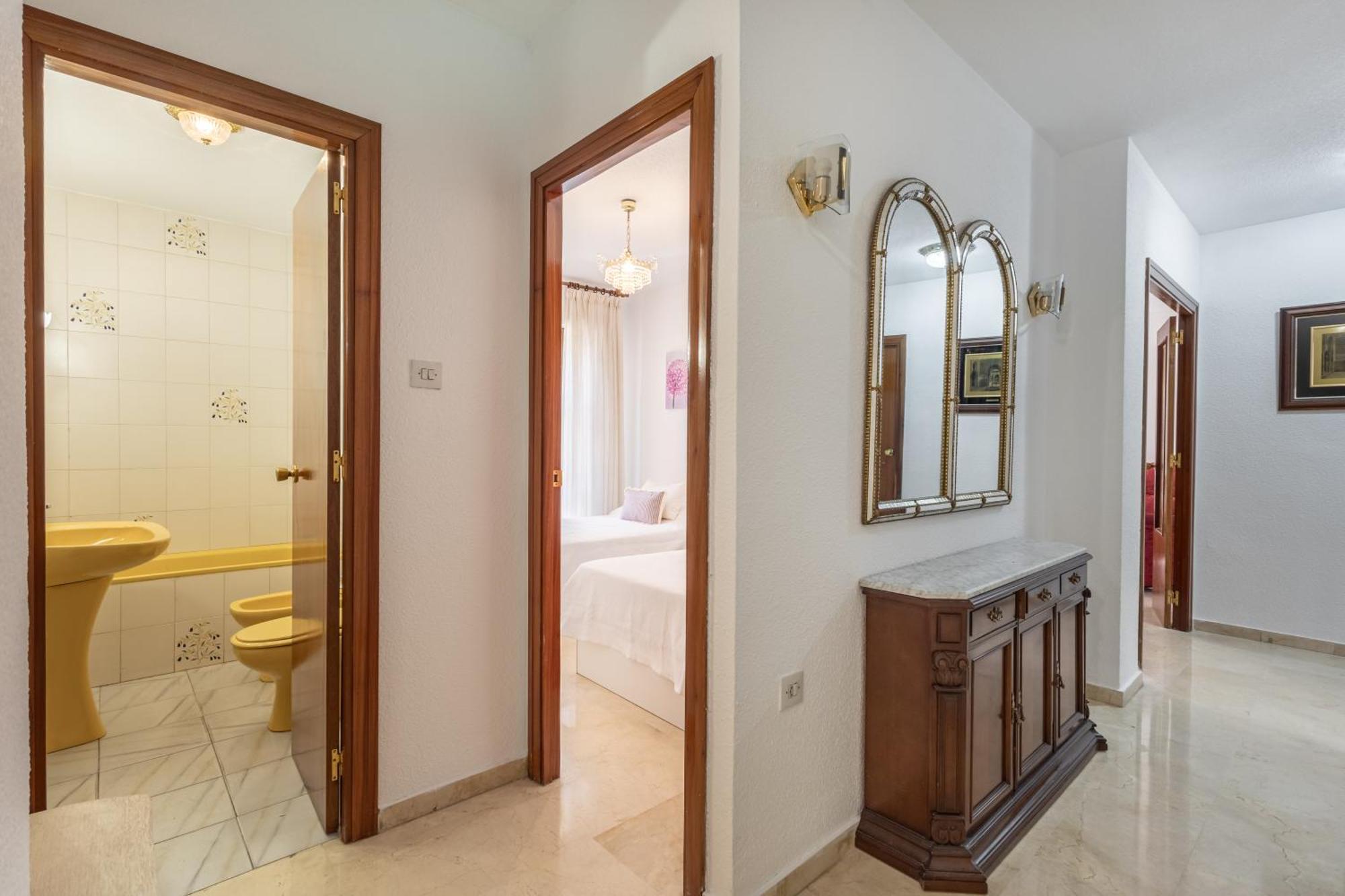 Dreaming Apartment Dona Luisa - Free Parking Granada Luaran gambar