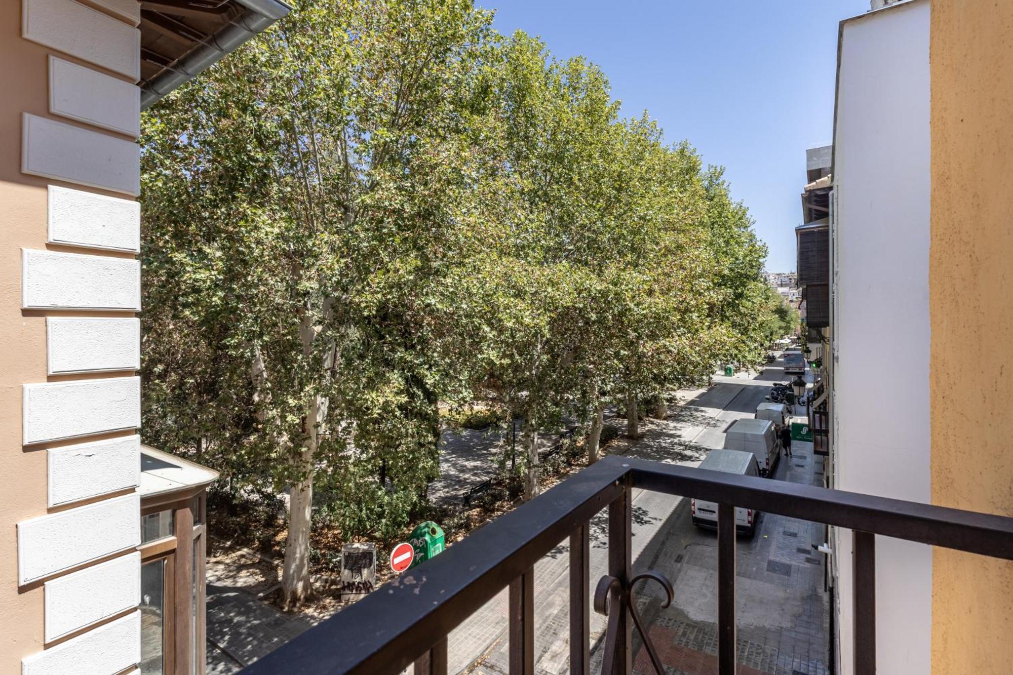 Dreaming Apartment Dona Luisa - Free Parking Granada Luaran gambar